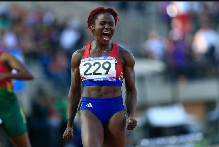 The young Dominican athlete, Lirianyi Alonso, is in a moment of great excitement following her outstanding performance at the World Athletics Championships held in Japan.